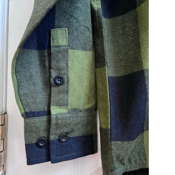 Troll Co Ada Flannel Lightweight Green Black Plaid Button Down Shirt Size Small - Picture 6 of 10
